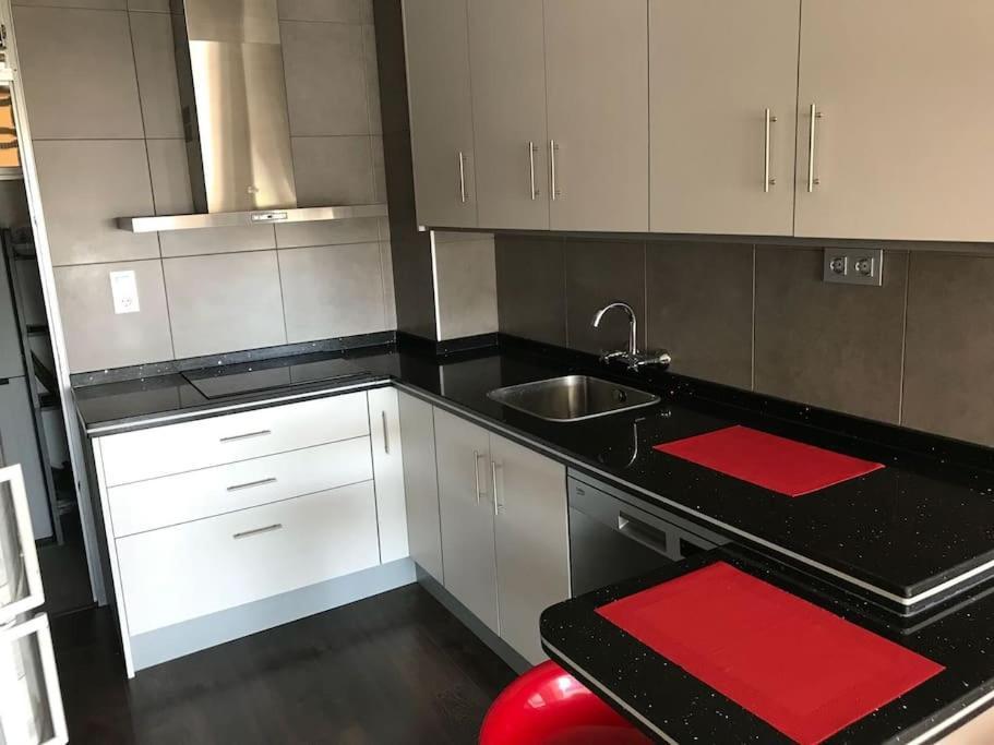 70 Sqm Apartment With Seaview In Arenales Del Sol. Экстерьер фото