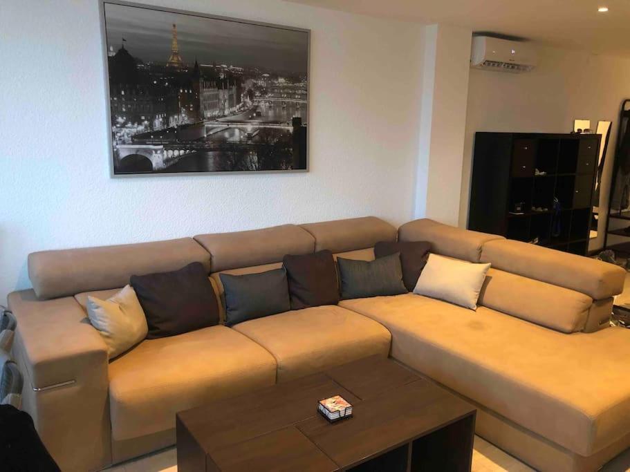 70 Sqm Apartment With Seaview In Arenales Del Sol. Экстерьер фото